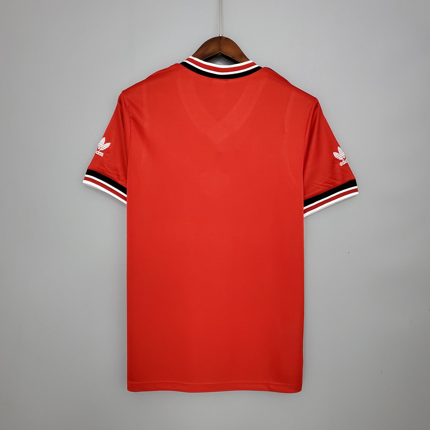 MANCHESTER UNITED I 1985 MASCULINO (RETRÔ)