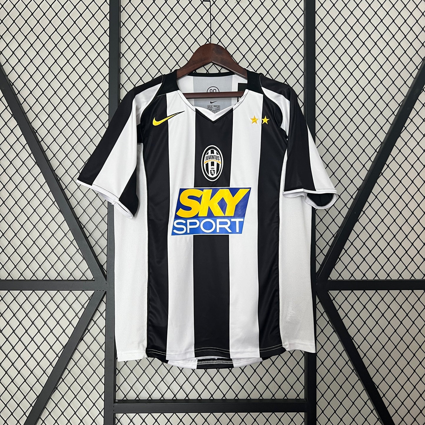 JUVENTUS I 04/05 MASCULINA (RETRÔ)