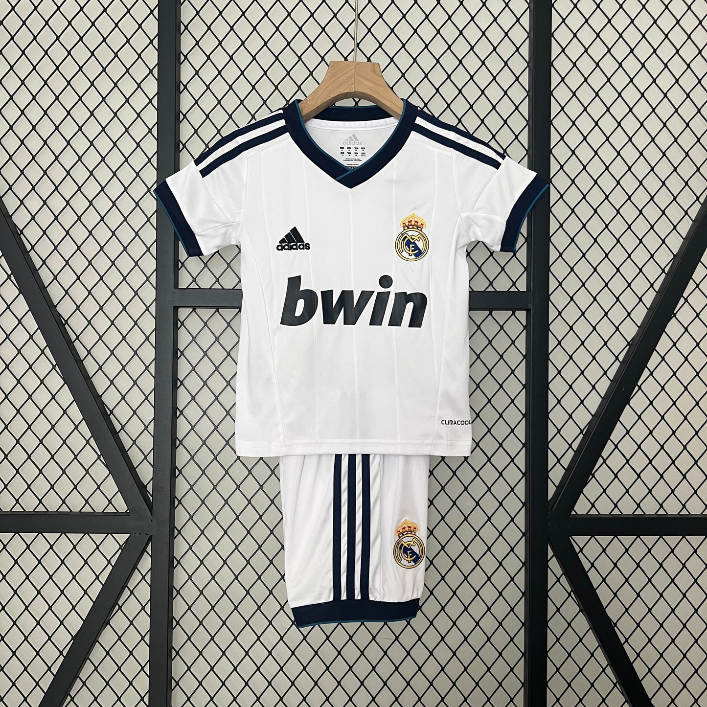 REAL MADRID I CONJUNTO INFANTIL 12/13 (RETRO)