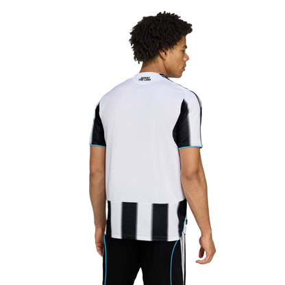 NEWCASTLE UNITED I 25/26 MASCULINA (VERSÃO JOGADOR)