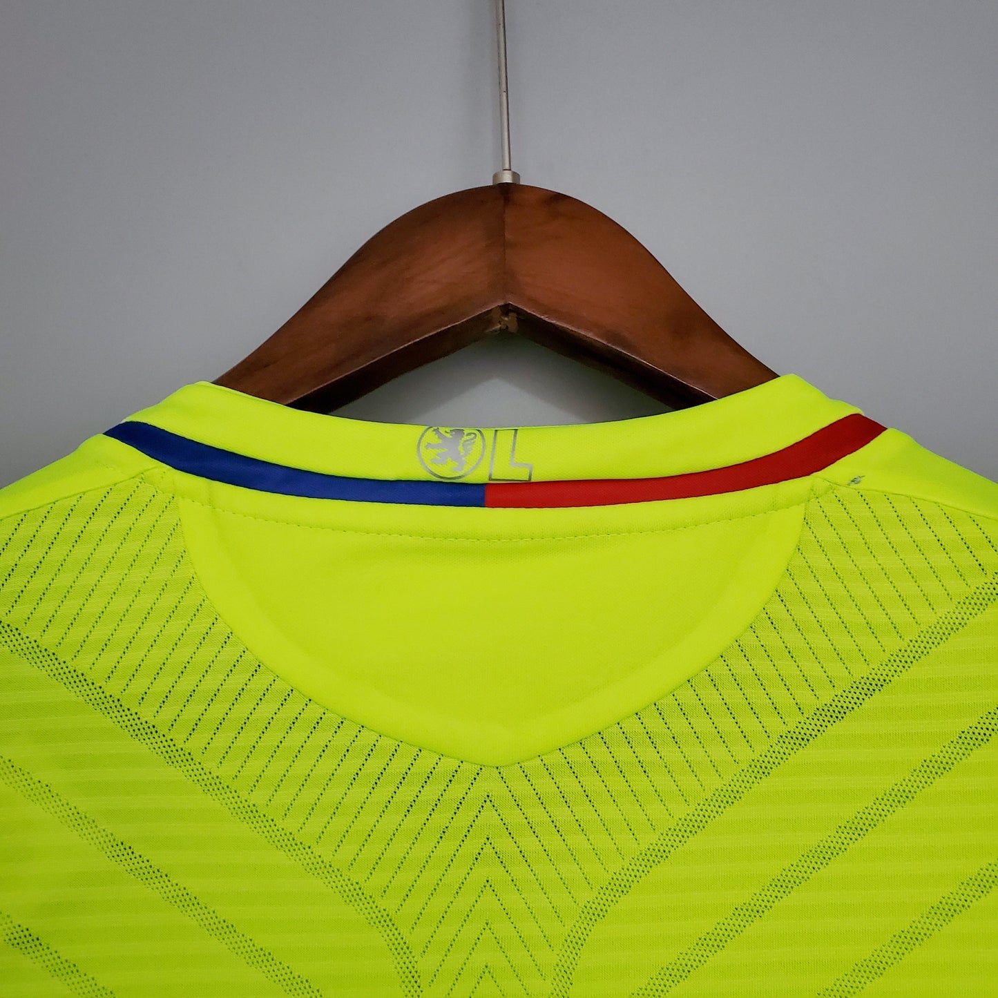 LYON I 08/09 MASCULINO (RETRO)