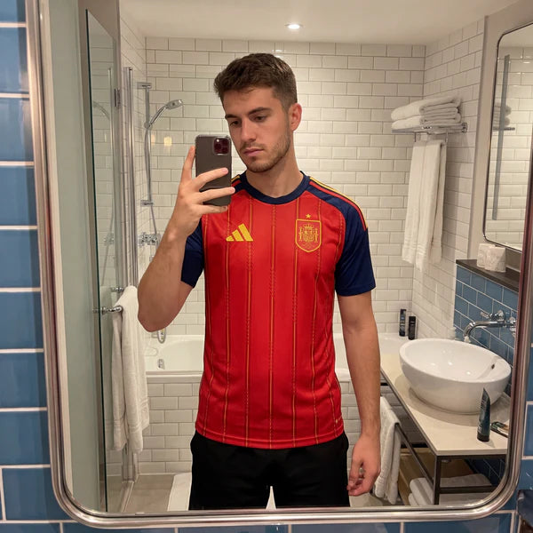 Cliente con camiseta de España